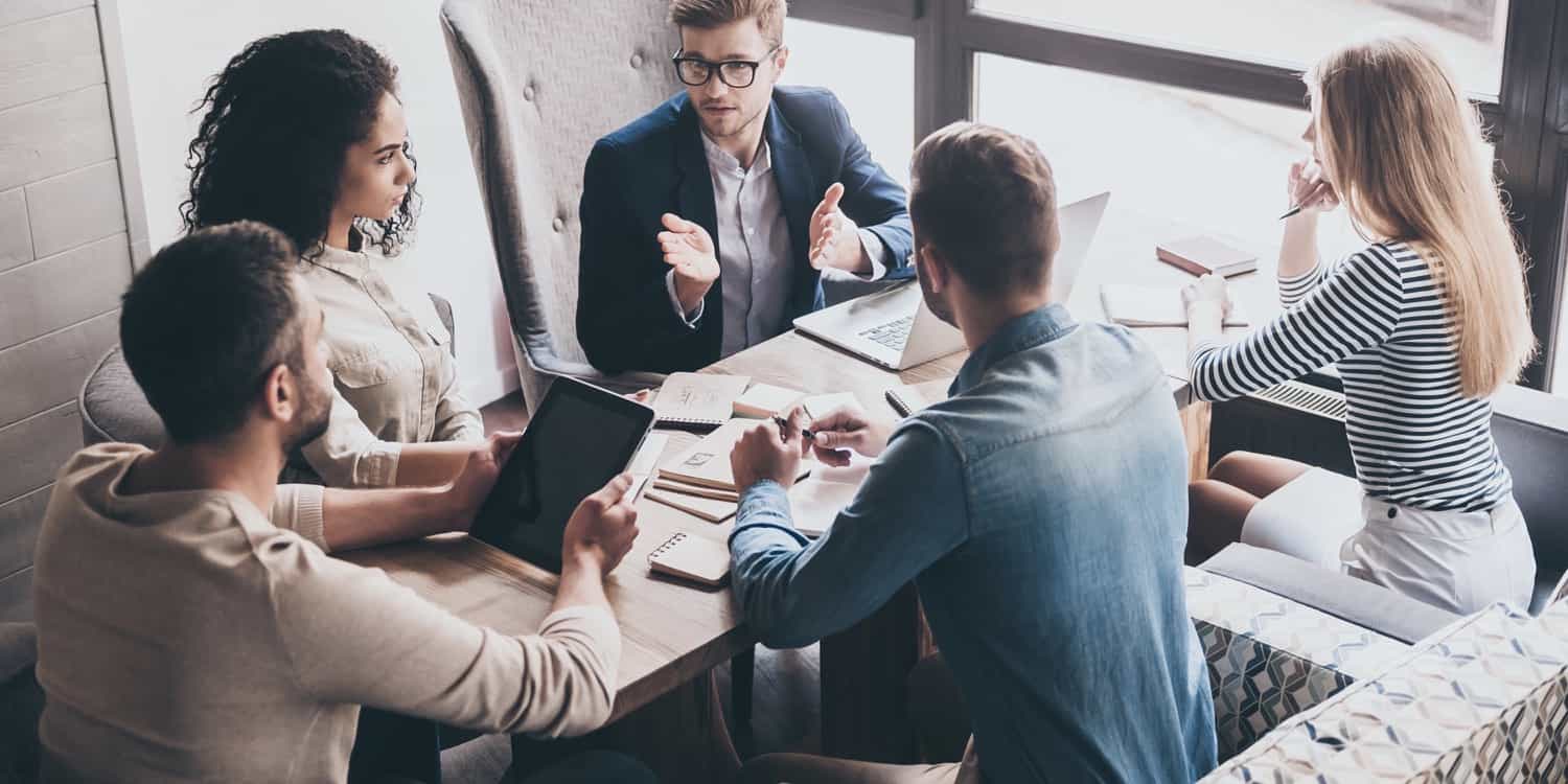 group-discussion-size-article-main group-discussion-size-article-main